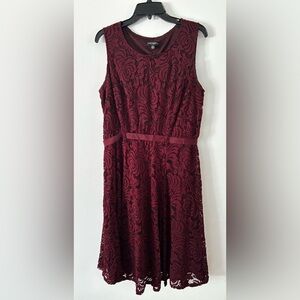 Sharagano Burgundy Lace Sleeveless Cocktail Wedding Guest Dress size 14